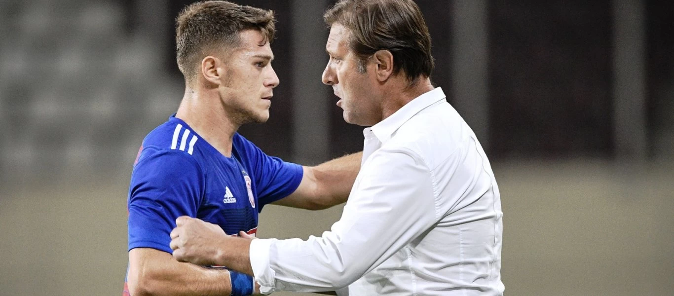 Ο Μάρτινς άφησε έξω από την λίστα του Ολυμπιακού για το Champions League Σουντανί και Κούτρη